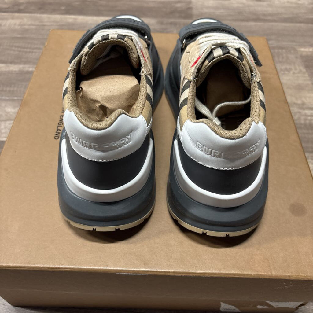 Burberry Ramsey brown