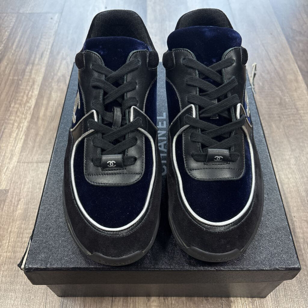 Chanel trainer black blue velvet