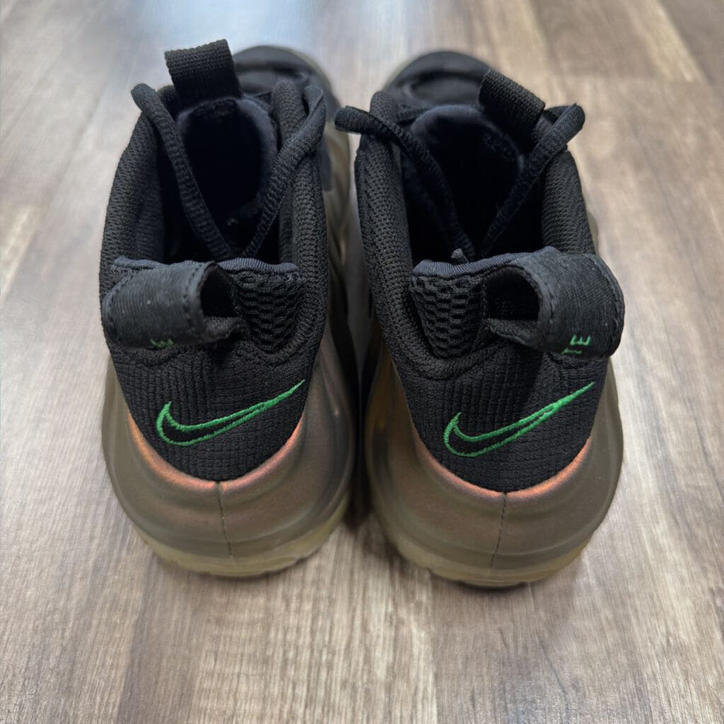 Nike Foamposite Gym Green