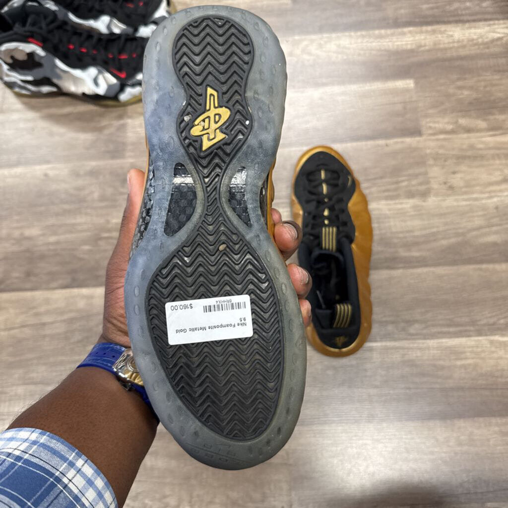 Nike Foamposite Metallic Gold
