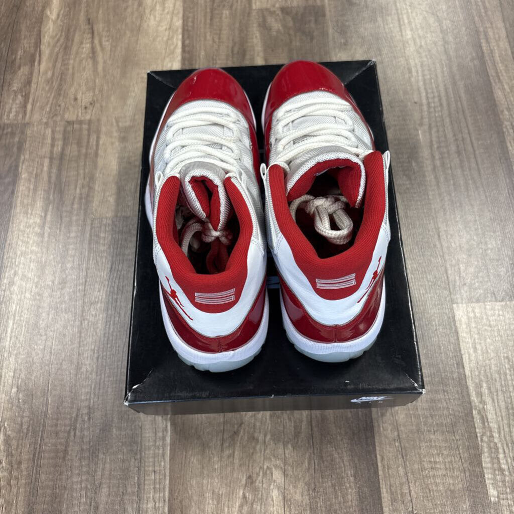 Jordan 11 Cherry