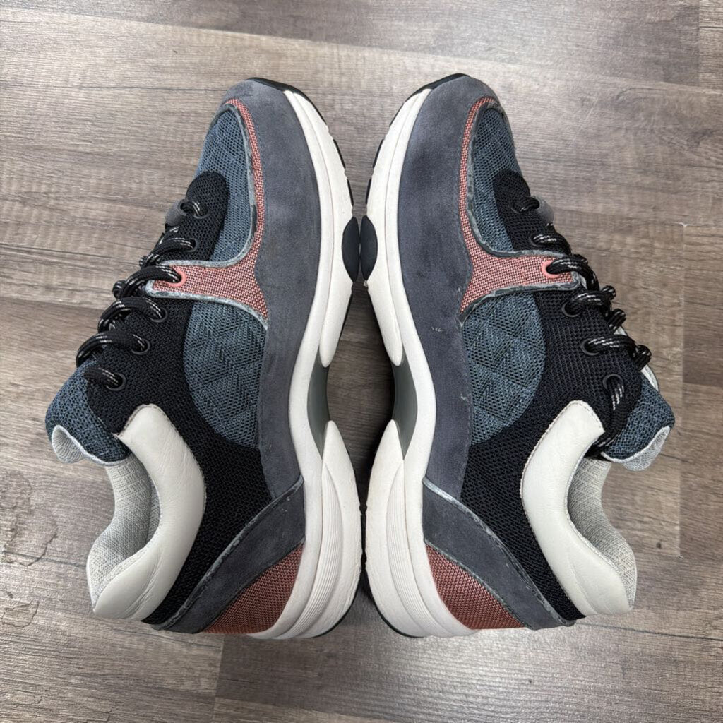 Chanel Trainer grey pink (NO BOX)