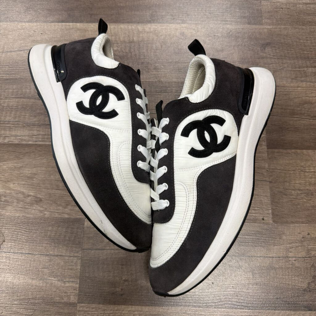 Chanel trainer white black (NO BOX)
