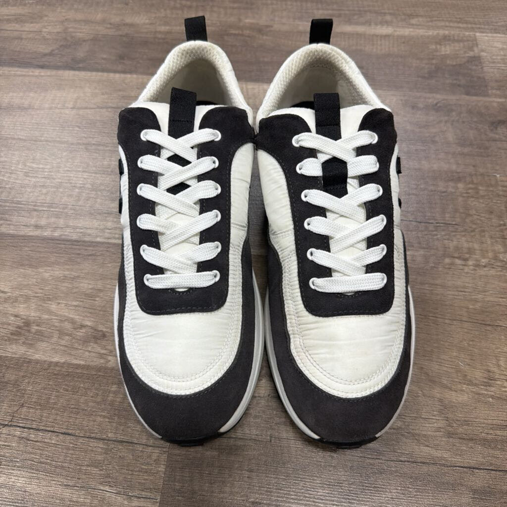 Chanel trainer white black (NO BOX)