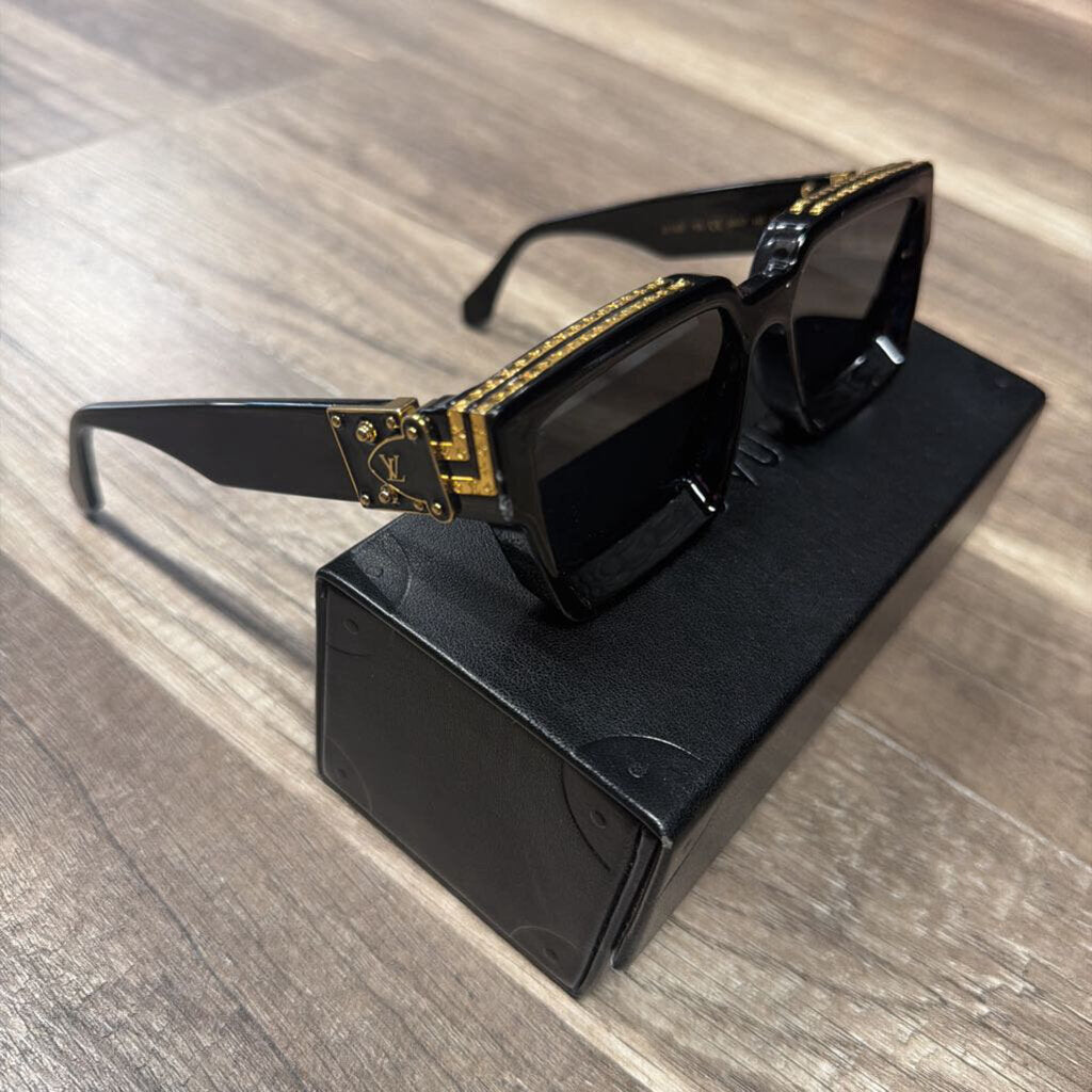 LV Louis Vuitton glasses black gold