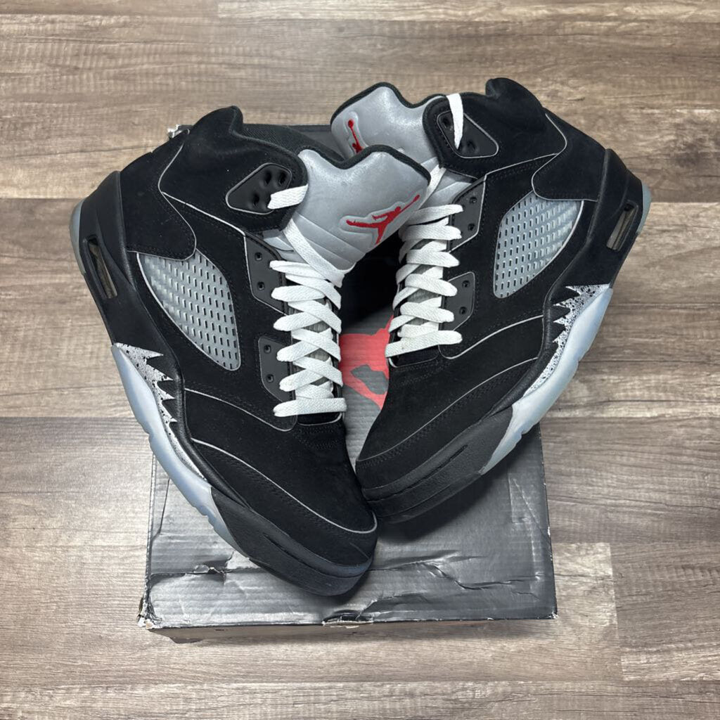 Jordan 5 Metallic
