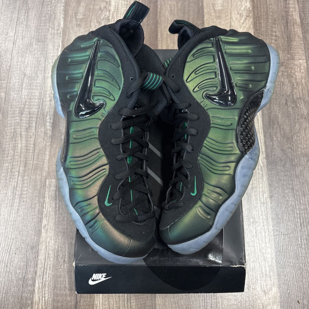 Nike foamposite pine green