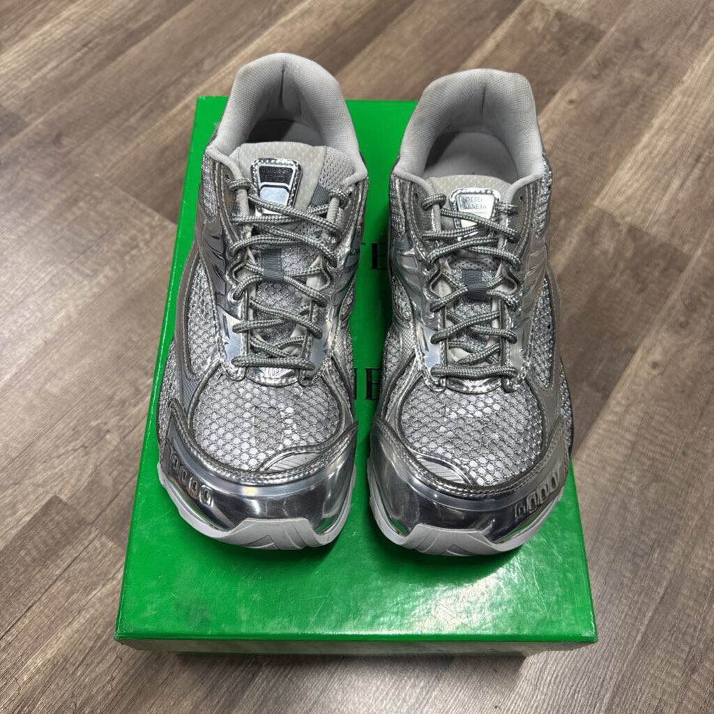 Louis Vuitton Black Damier Trainer