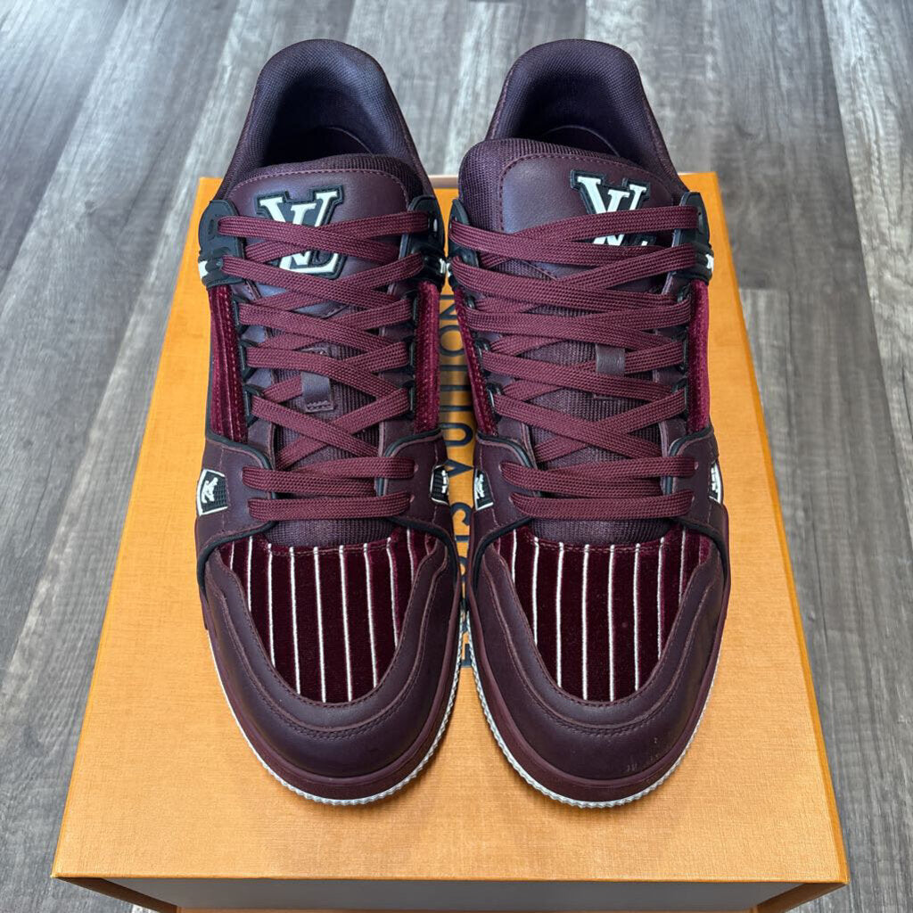 Louis Vuitton Trainer Burgundy Suede