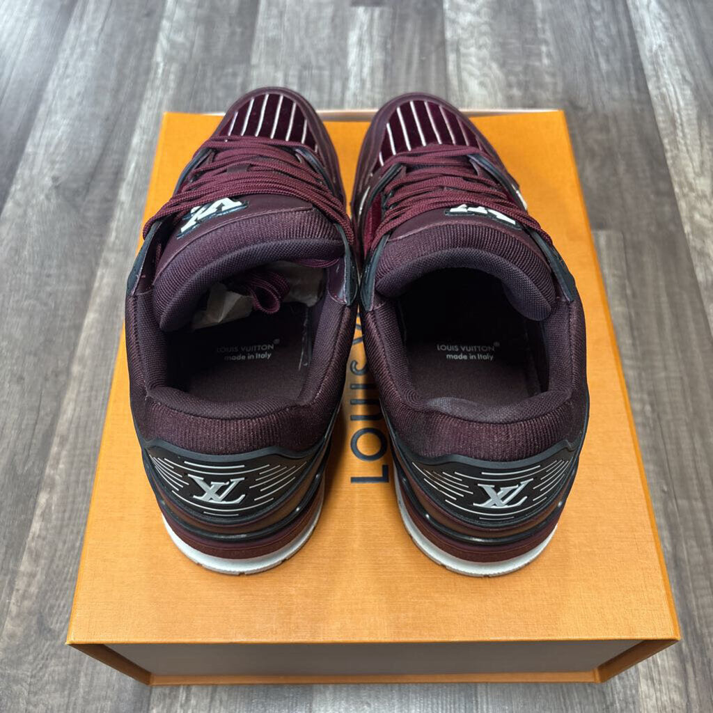 Louis Vuitton Trainer Burgundy Suede
