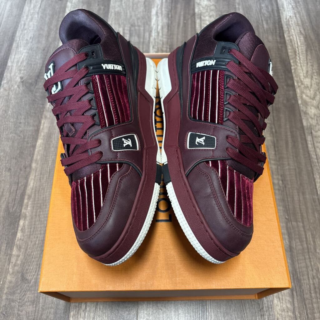 Louis Vuitton Trainer Burgundy Suede