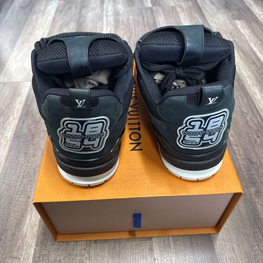 Louis Vuitton skate black white