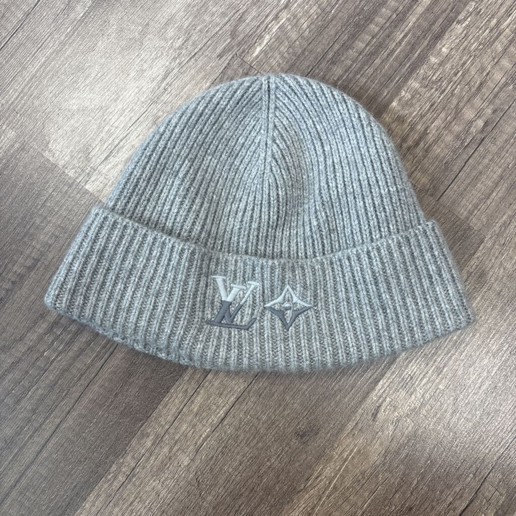 LV Louis Vuitton beanie grey