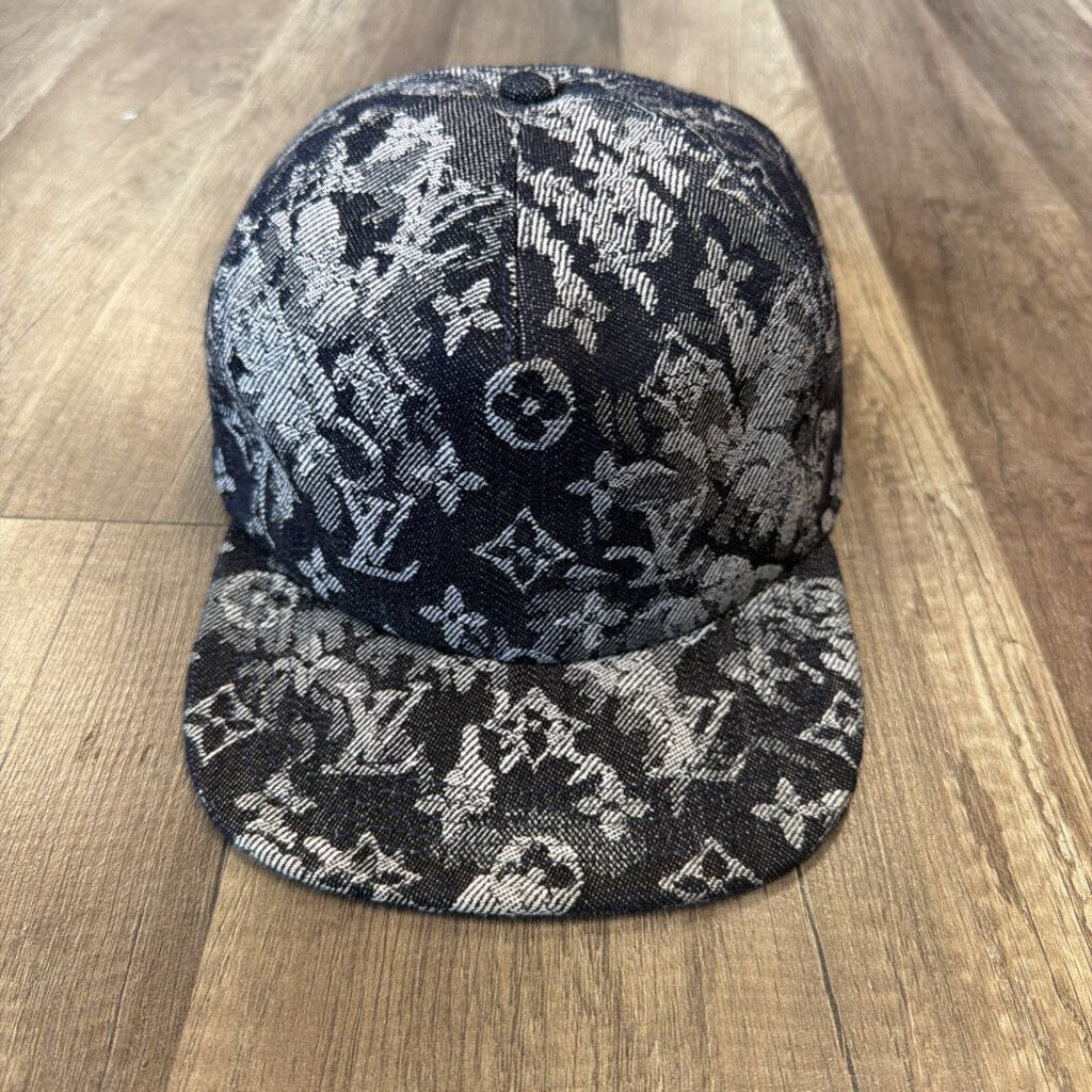 Louis Vuitton monogram jacquard hat blue