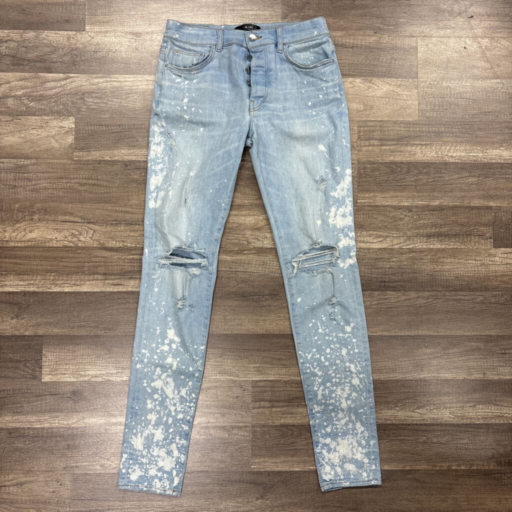Amiri jean Ripped Knee Light blue