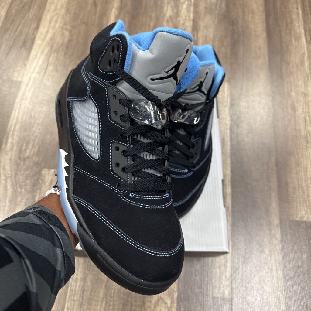 Jordan 5 UNC