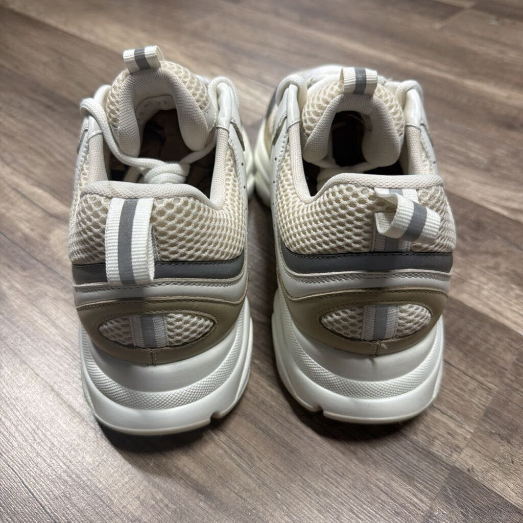 Dior b22 cream white (NO BOX)