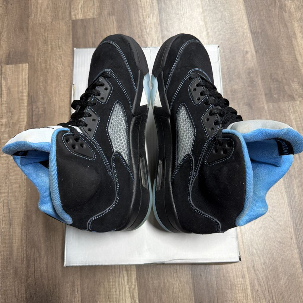 Jordan 5 UNC