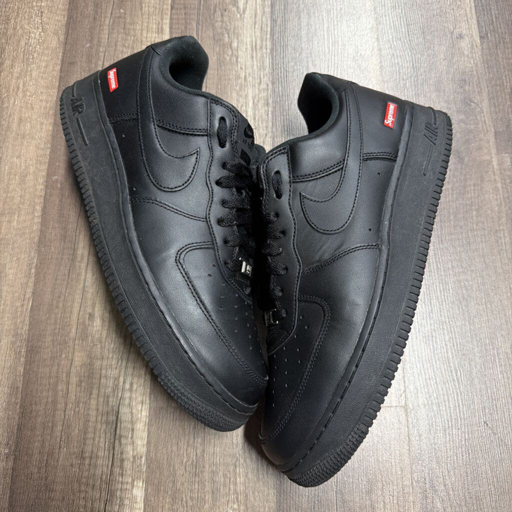 Air Force 1 x Supreme black