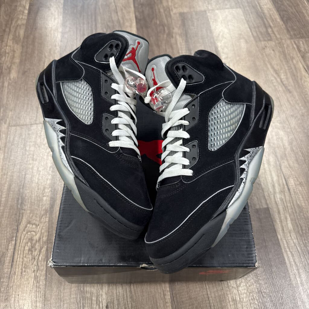 Jordan 5 Metallic