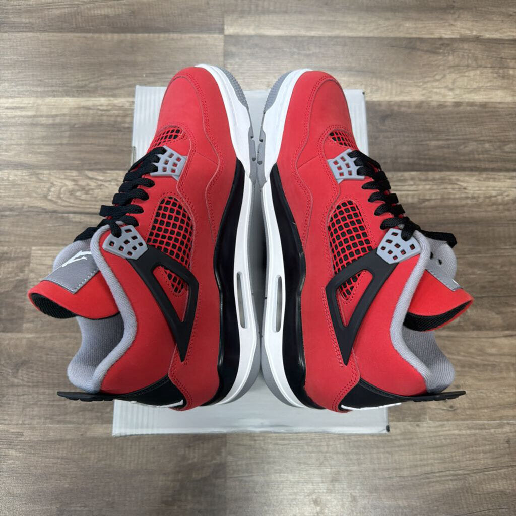 Jordan 4 Toro