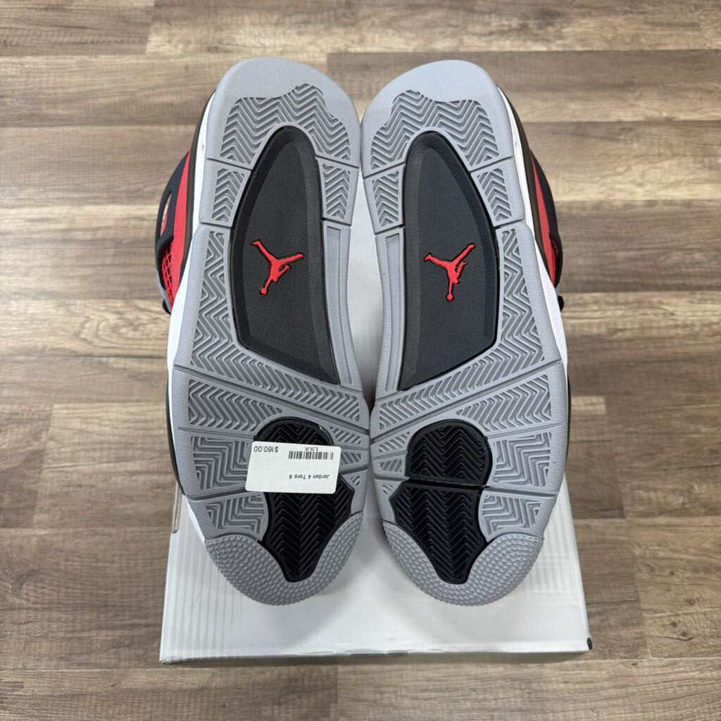 Jordan 4 Toro