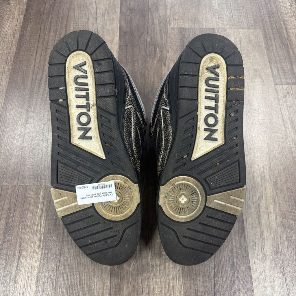 LV Louis Vuitton skate snake skin black (NO BOX)