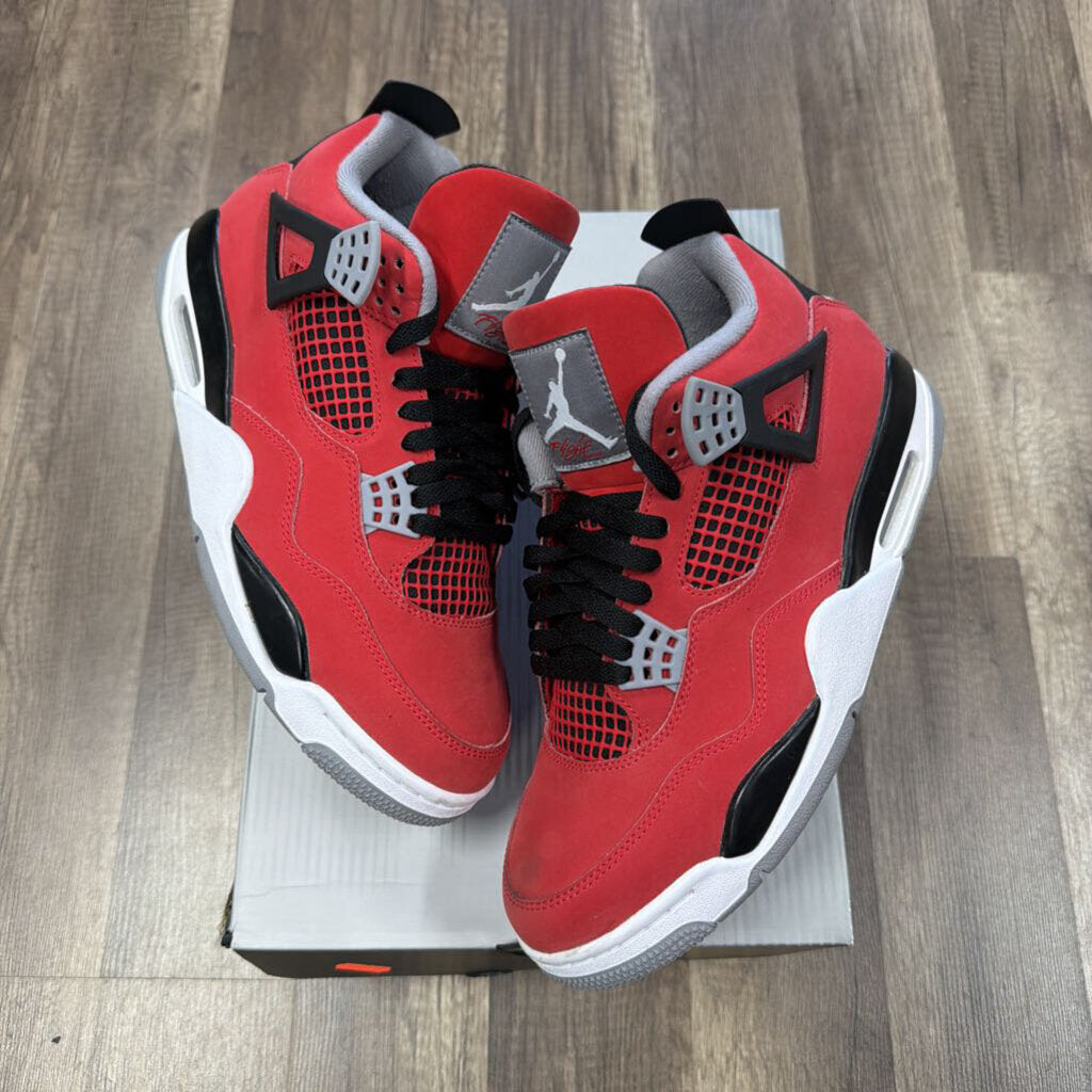 Jordan 4 Toro