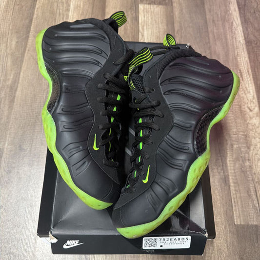 Nike Foamposite Volt