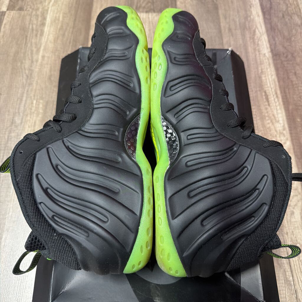 Nike Foamposite Volt