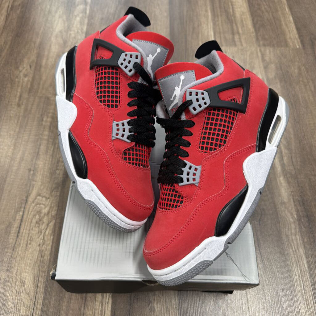 Jordan 4 Toro