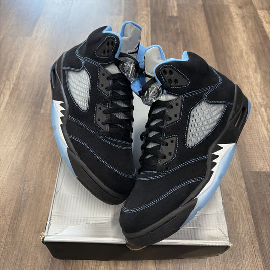 Jordan 5 UNC