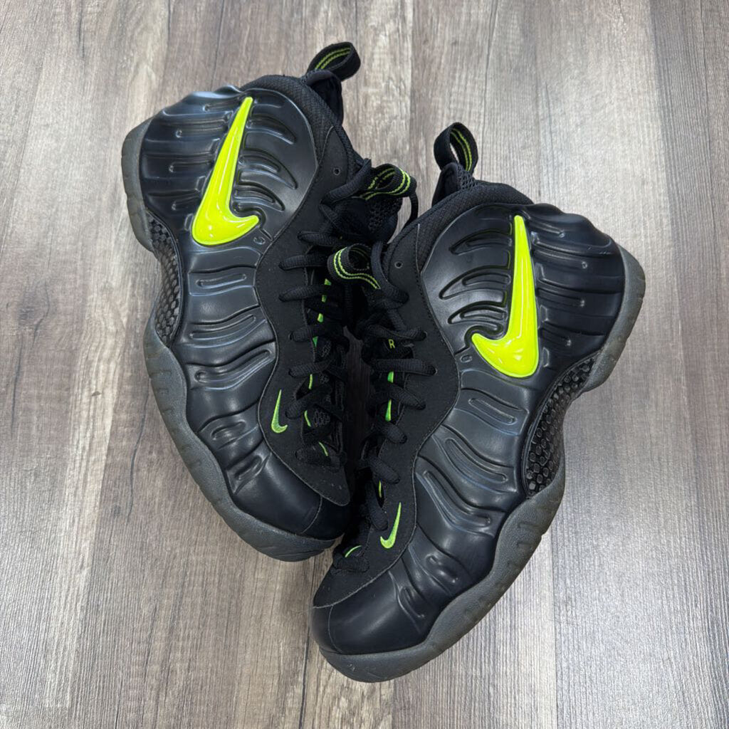 Nike Foamposite Volt (No Box)