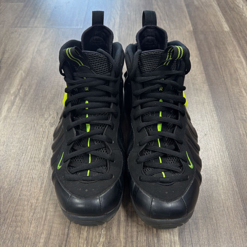 Nike Foamposite Volt (No Box)