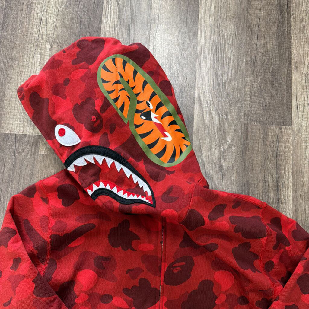 Bape shark hoodie red camo