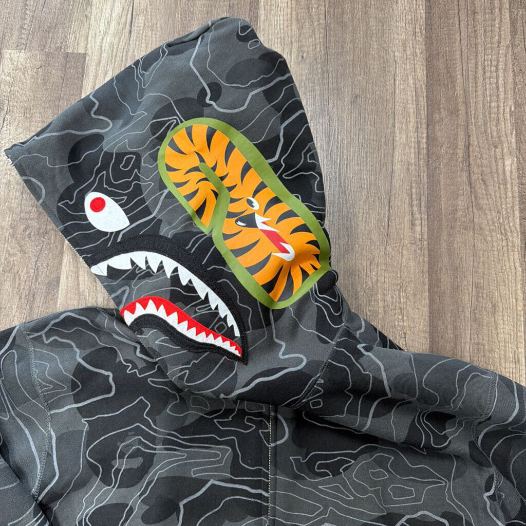 Bape shark hoodie black glow in dark camo