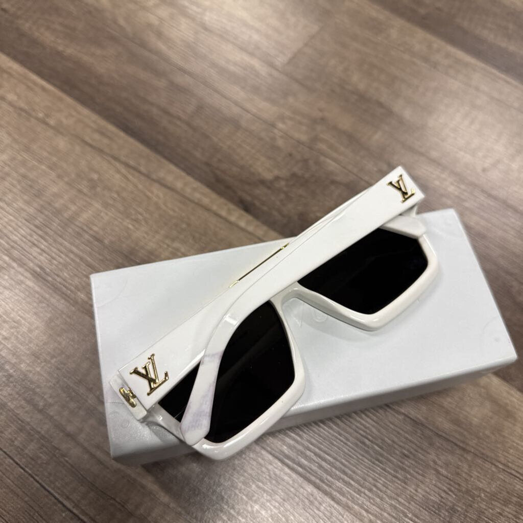 LV Louis Vuitton Millionaires glasses white gold