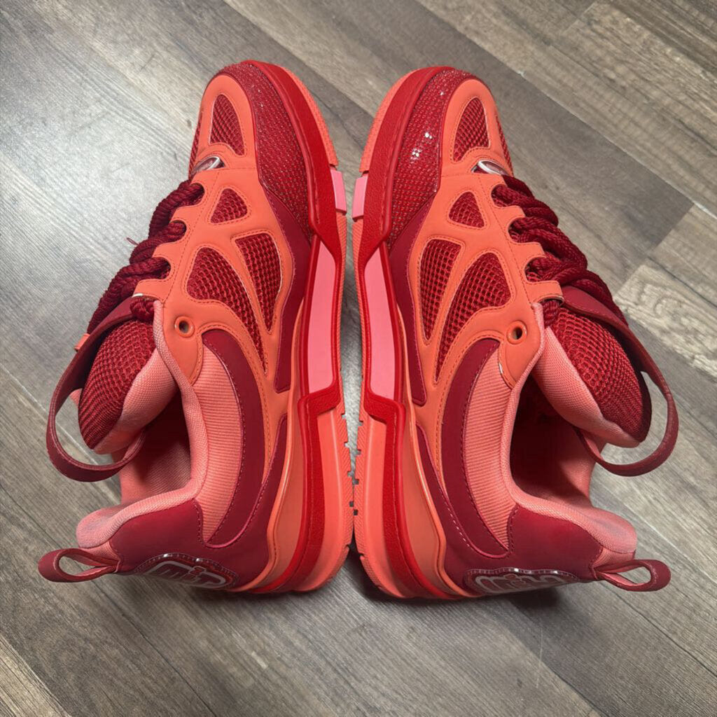 Louis Vuitton skate red (no box)