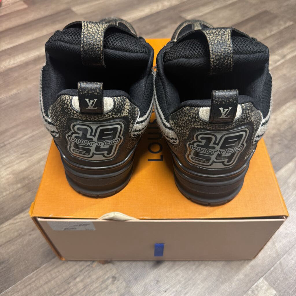 louis vuitton skate brown black distressed