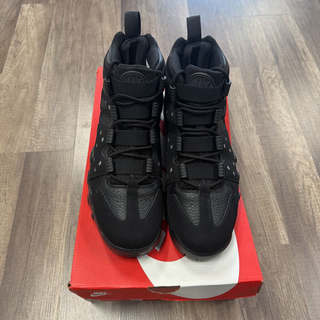 Nike Cb triple black