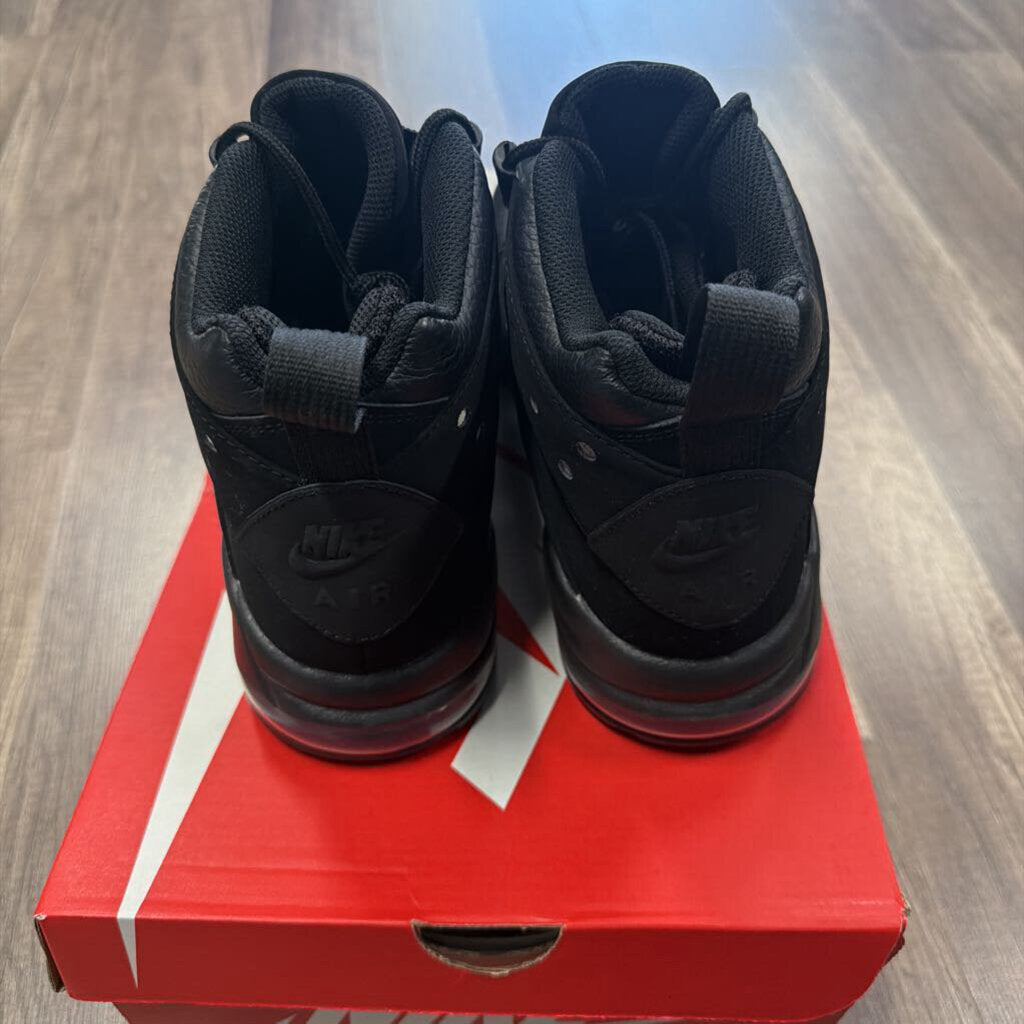 Nike Cb triple black
