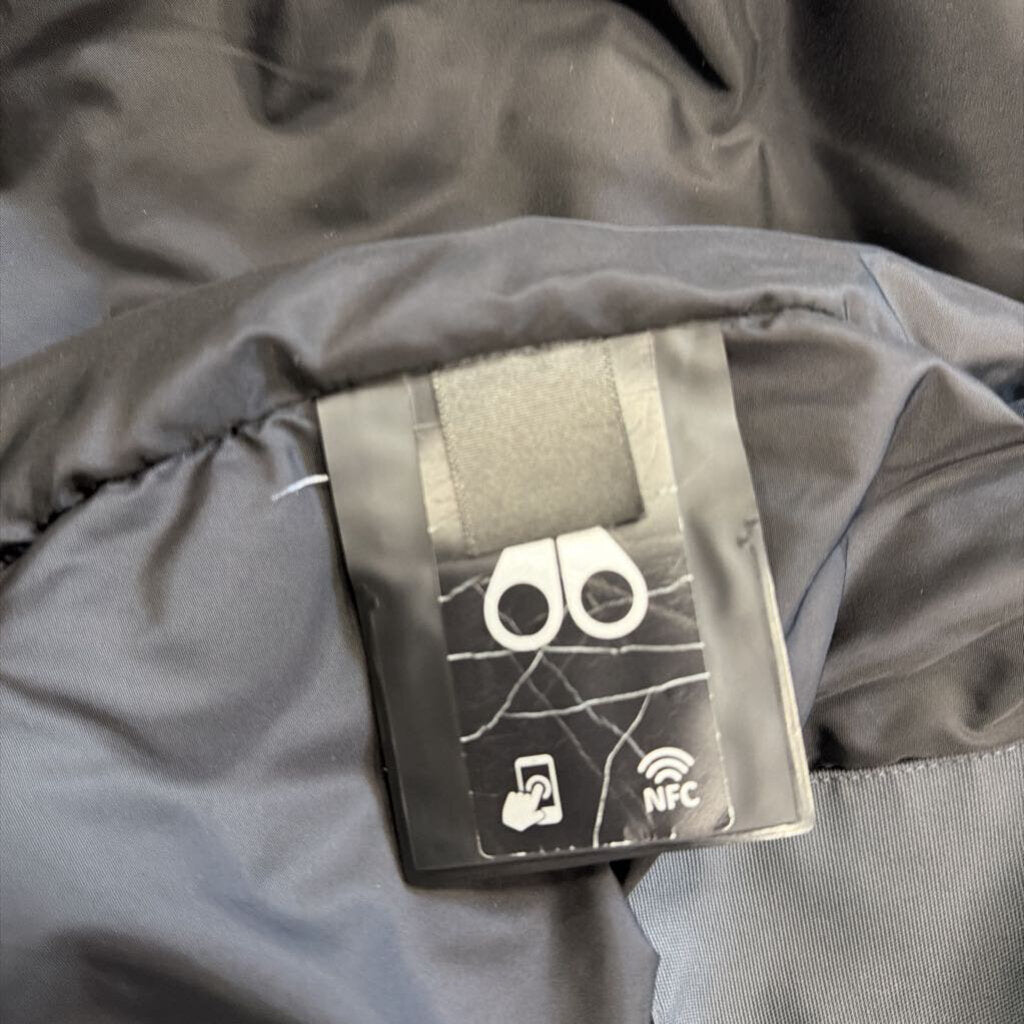 Moose knuckle coat grey black fur