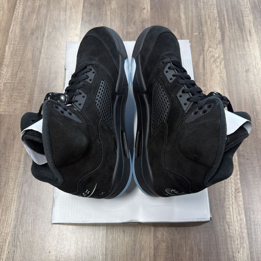 Jordan 5 halloween